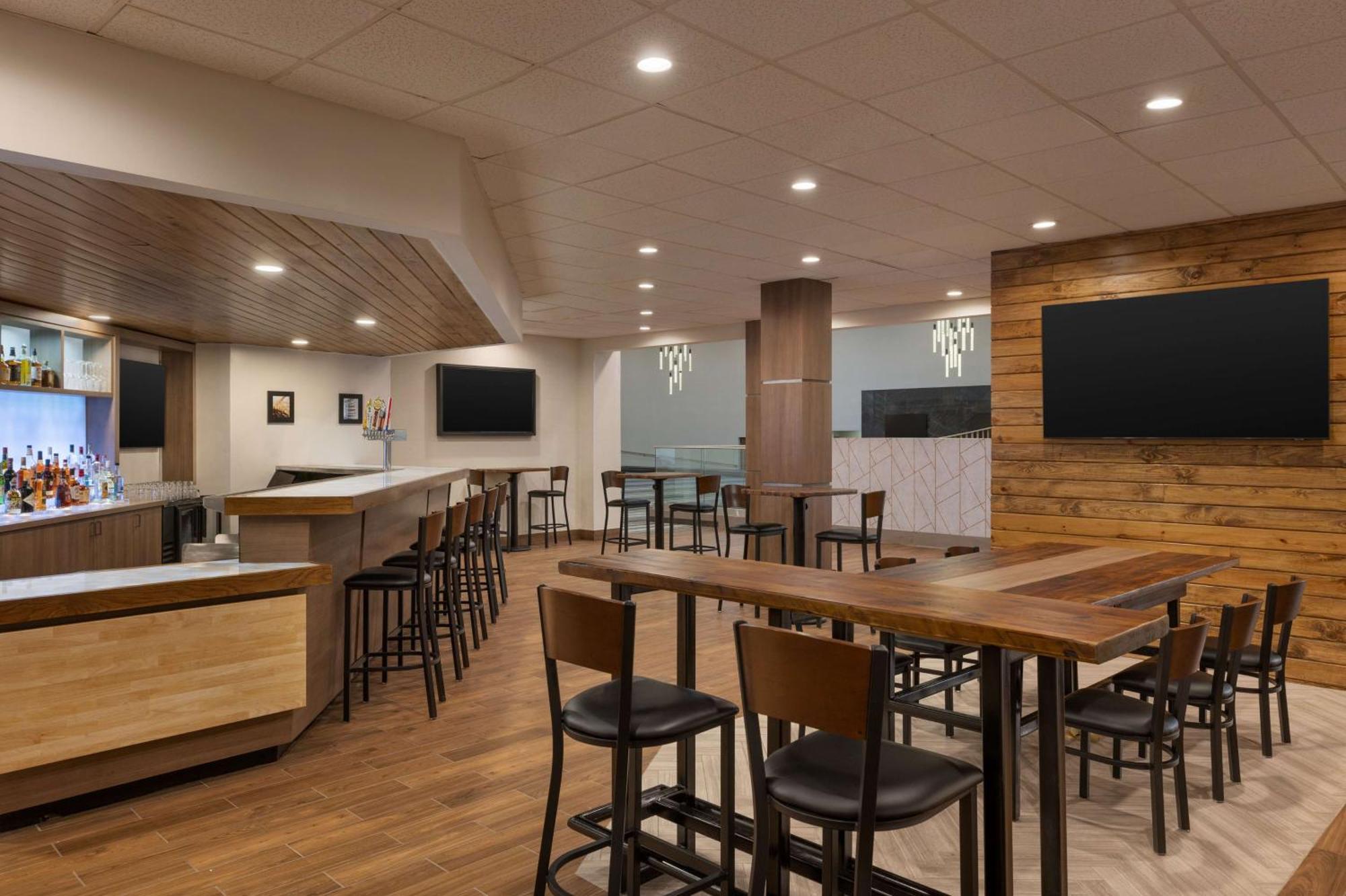 Doubletree By Hilton Fort Worth South Bagian luar foto