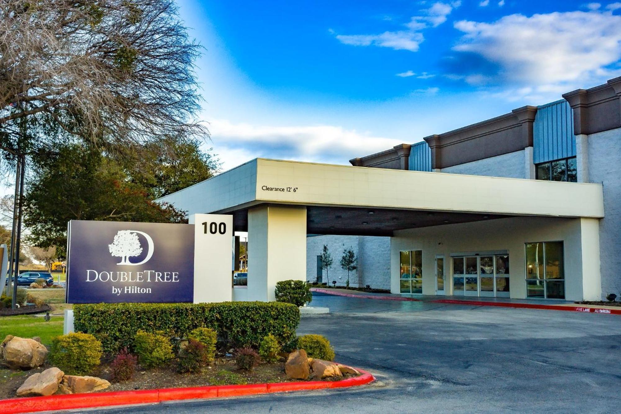 Doubletree By Hilton Fort Worth South Bagian luar foto