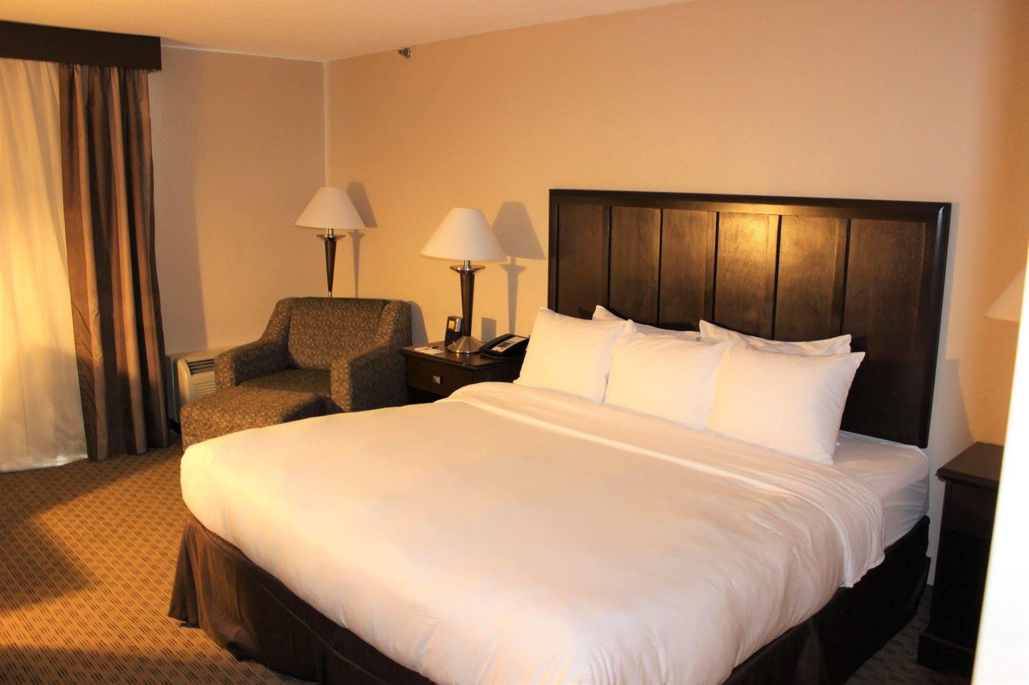 Doubletree By Hilton Fort Worth South Bagian luar foto